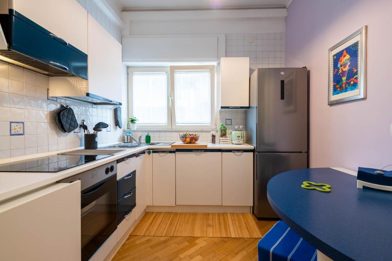 Modern Apartment To Relax In The City Center Bari Exteriér fotografie