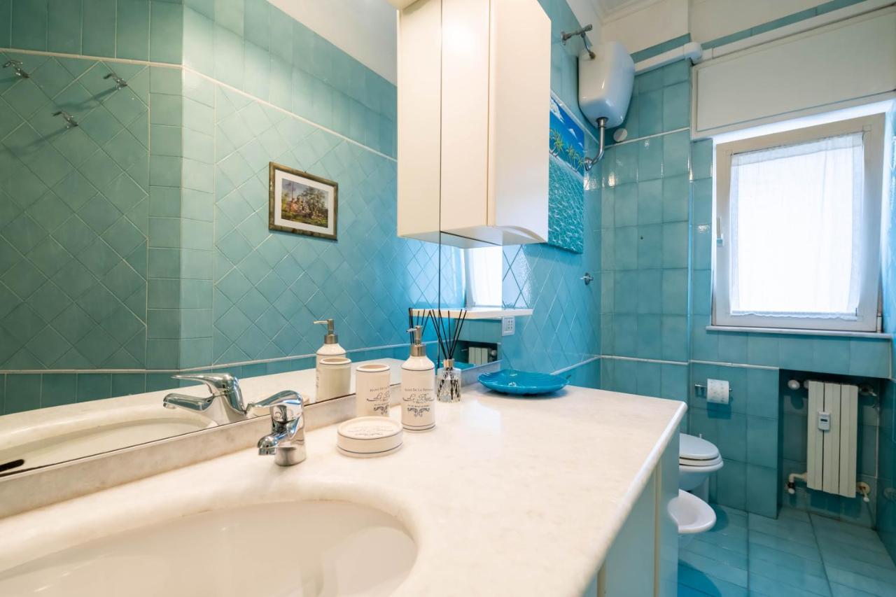 Modern Apartment To Relax In The City Center Bari Exteriér fotografie