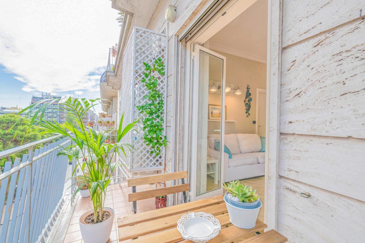 Modern Apartment To Relax In The City Center Bari Exteriér fotografie