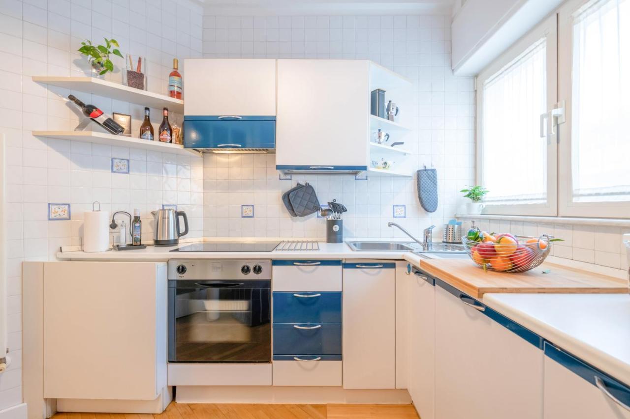 Modern Apartment To Relax In The City Center Bari Exteriér fotografie