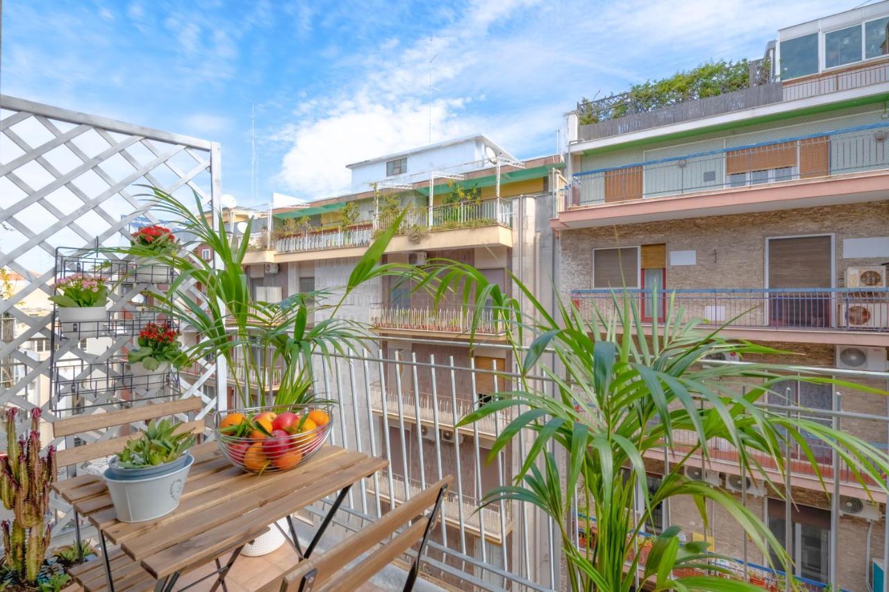 Modern Apartment To Relax In The City Center Bari Exteriér fotografie